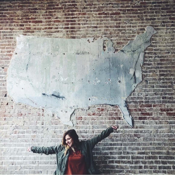 Joye here! This closet makes my worldwide travel and humanitarian work possible! - Picture 11 of 14